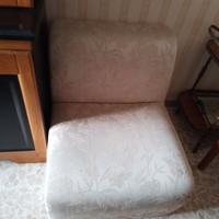 Lettino a divano.antico con poltroncine