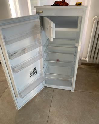 Frigo incasso holtpoint  Ariston