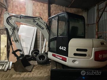 ESCAVATORE BOBCAT 70 QL
