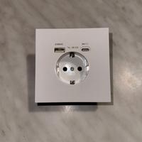 Presa da muro con USB (presa Schuko + USB A e USB)