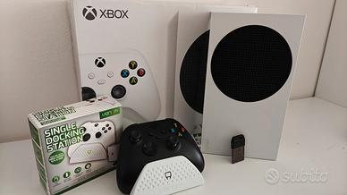 Xbox Series S + scheda di espansione + caricatore