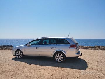Opel Vectra C 2004 3.0 
