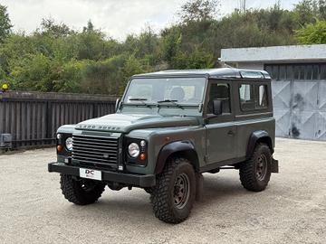 Land Rover Defender 90 2.4 TD4