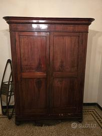 armadio in noce 1800