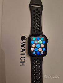 Apple Watch SE (2ª Gen) GPS 40mm - In Garanzia