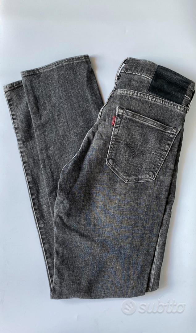 Jeans levis neri strappati uomo best sale