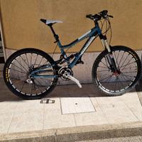 Bici mtb Full 150/150 Rocky Mountain