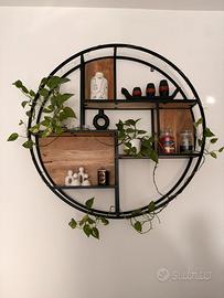 Scaffale rotondo in metallo nero e legno di mango