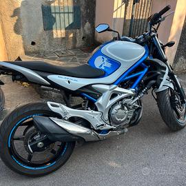Suzuky Gladius