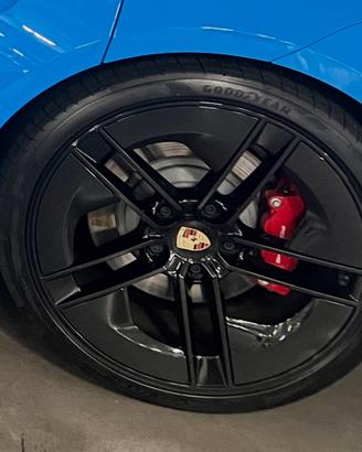 Cerchi 21’’ Taycan Exclusive Design nero lucido