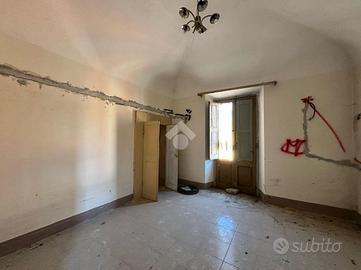 3 LOCALI A ISOLA DEL LIRI