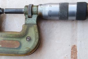 Micrometro Mauser con custodia