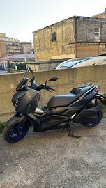 Xmax 300 2023