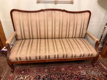 Divano in stile veneziano