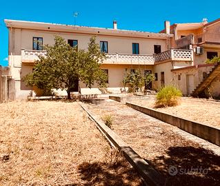 Sadali Casa con giardino