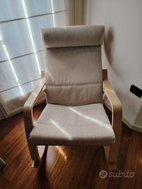 Sedia a dondolo Poang Ikea