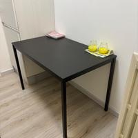 Tavolo ikea nero