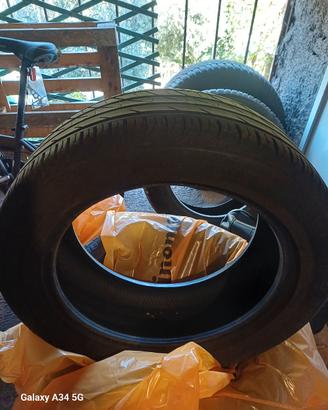 gomme 215/55 R17
