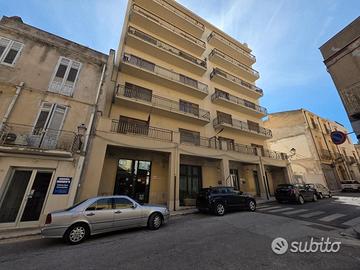 Castelvetrano prestig. app. in centro di 7,5 v