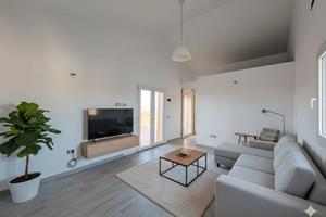 Ultimo piano con ampia terrazza a livello