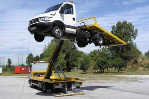 Carro attrezzi Iveco Eurocargo 100E19P pianale sca