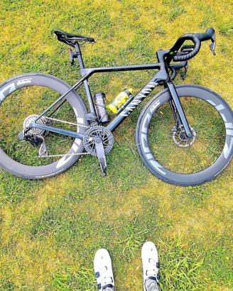 BICI DA STRADA CANYON ULTIMATE CF SLX 8 AXS.