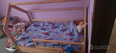 Letto Montessori tipo casetta