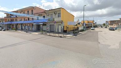 Immobile di 100 m² con 1 locale a Napoli