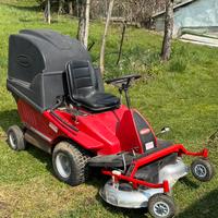 Trattorino tagliaerba