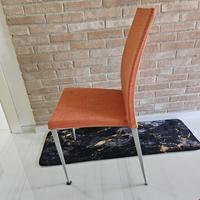 Sedie in pelle e tessuto