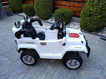 Macchina elettrica per bambini jeep cross country