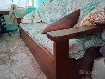 divano in legno 3 posti