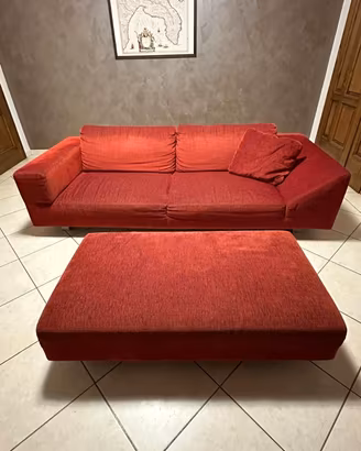 Divano ARKETIPO Rosso 3 Posti + Pouf Isola