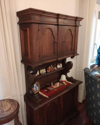 Arredamento completo in noce massello 