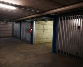 Garage, box grande Rozzano gramsci 15 mq