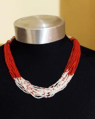 collana in perline colorate vintage