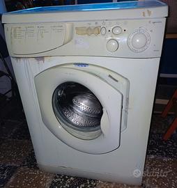 Lavatrice per pezzi di ricambio.