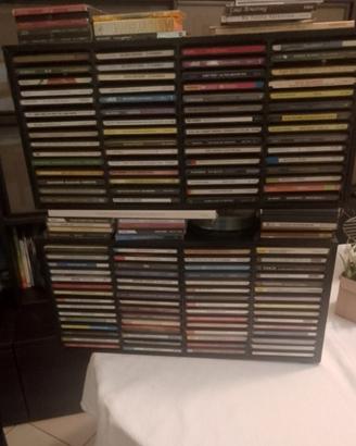 Musica. CD. Set piu di 150 dischi. + 2 porta CD. 