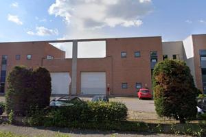 Immobile di 750 m² con 1 locale a Vertemate con Mi