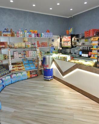 Tabacchiera e generi alimentari ristrutturata