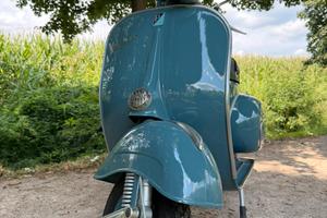 Vespa 150 VBB2T 1963 restaurata, targa Vicenza