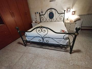testata e e pediera letto matrimoniale ferro