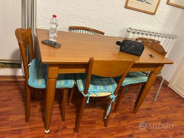 TAVOLO E 5 SEDIE - IN LEGNO