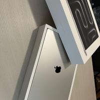 Macbook pro 16", chip M3 Pro