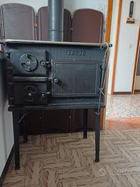 Stufa/cucina a legna Jotul 404 N in ghisa
