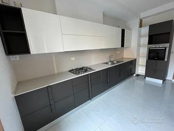 CUCINA FEBAL PRATICAMENTE NUOVA