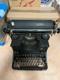Macchina da scrivere Olivetti M40