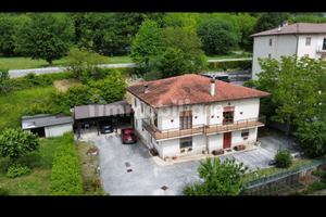 Abitazione con 2 appartamenti autonomi