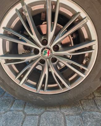  Cerchi e gomme stelvio 