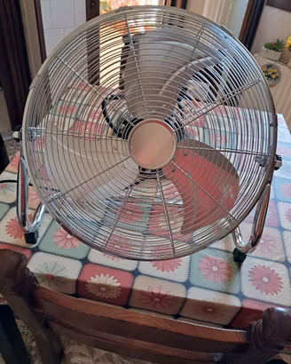 ventilatore da terra cromato